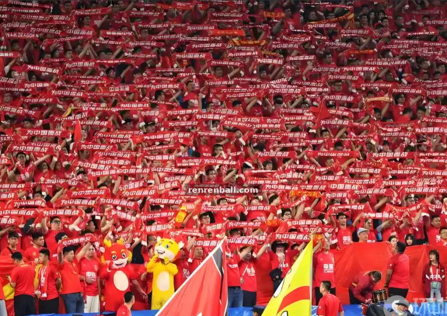 人人看球 从门线到战术板：一位虚构门将的十五年档案手记